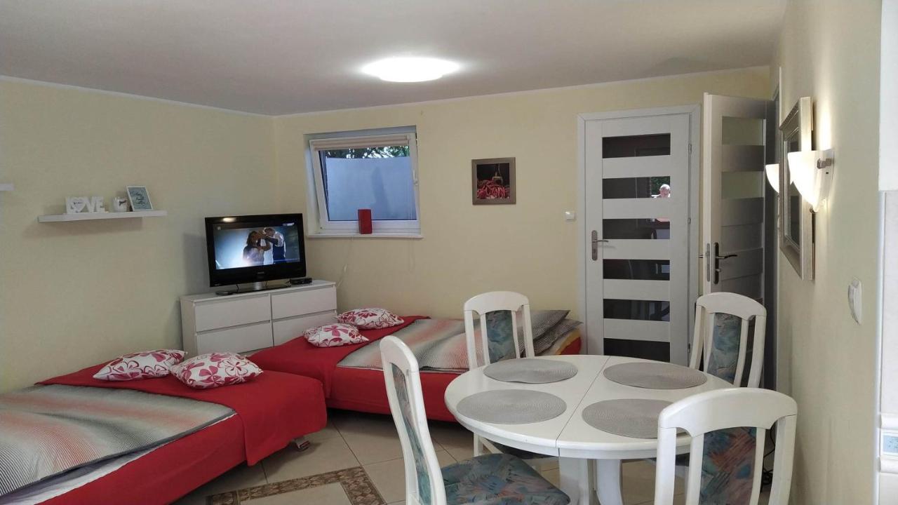 Apartamenty Junona Nad Morzem, W Domu Z Ogrodem, Obok Stegna I Jantar Junoszyno Exterior foto