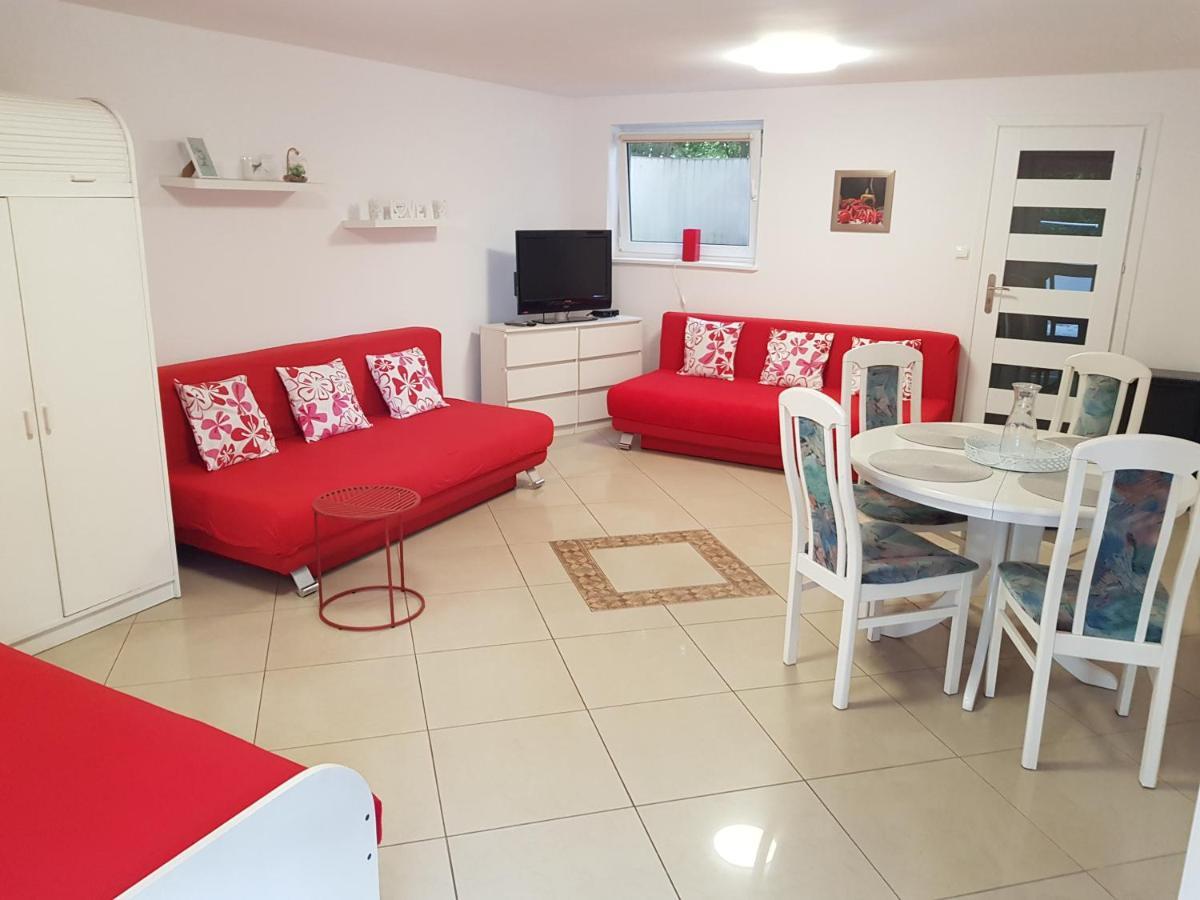 Apartamenty Junona Nad Morzem, W Domu Z Ogrodem, Obok Stegna I Jantar Junoszyno Exterior foto