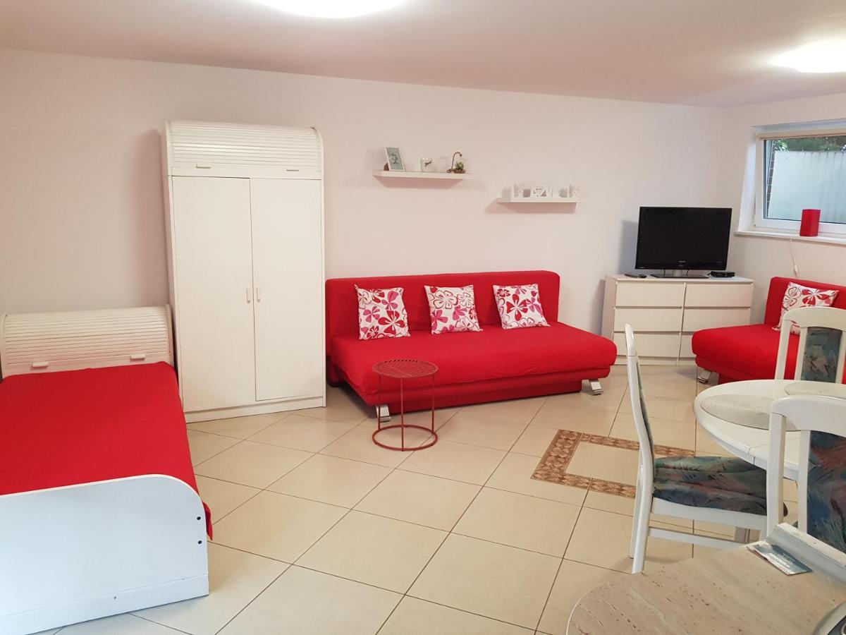 Apartamenty Junona Nad Morzem, W Domu Z Ogrodem, Obok Stegna I Jantar Junoszyno Exterior foto